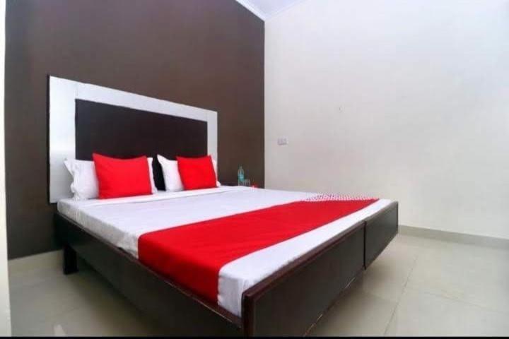 Hotel Blessing Inn By Grb جالاندار المظهر الخارجي الصورة