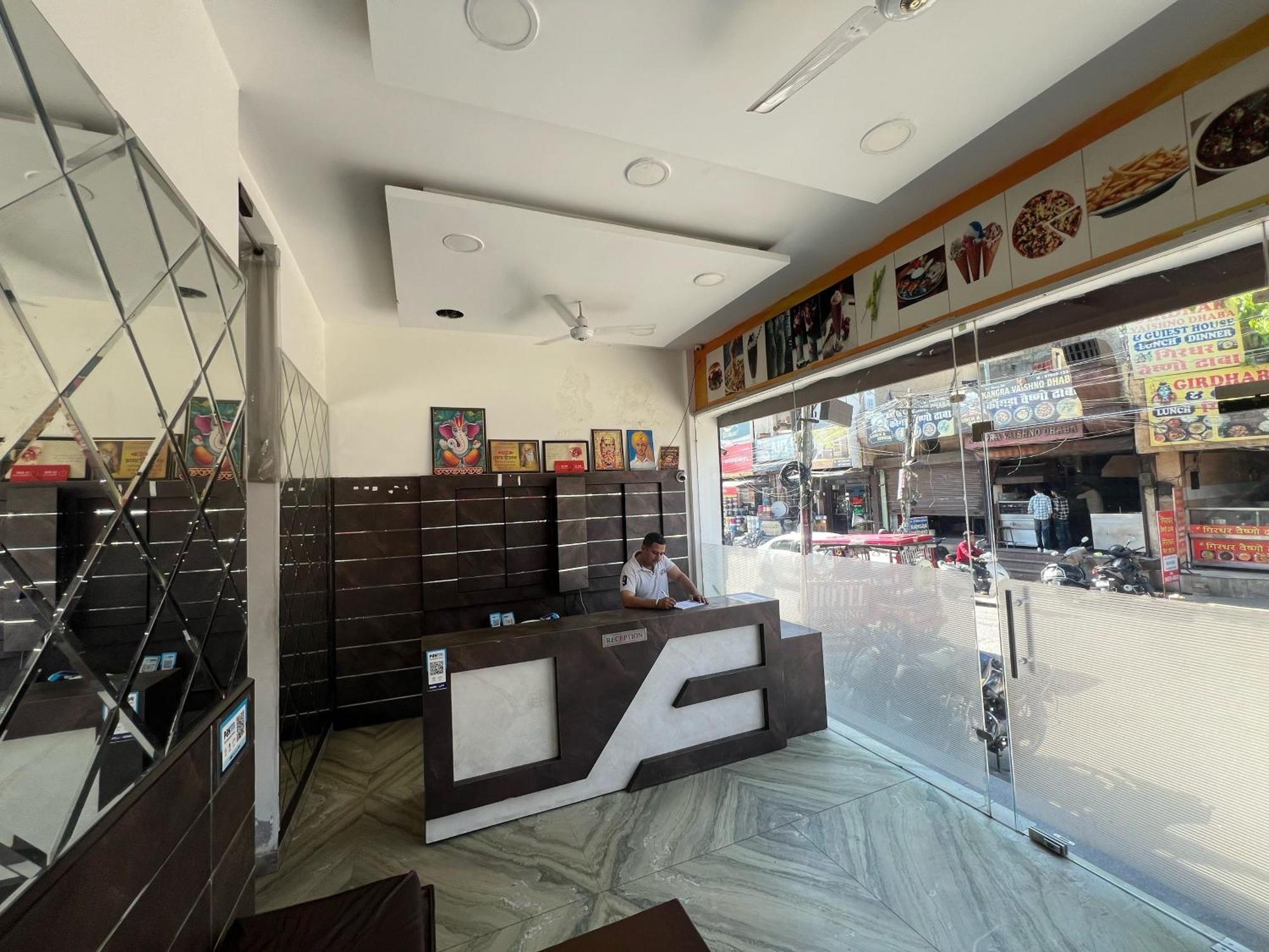 Hotel Blessing Inn By Grb جالاندار المظهر الخارجي الصورة